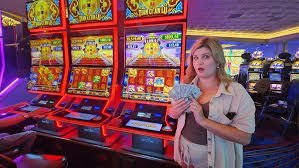 Match Winner live dealer revealing the result